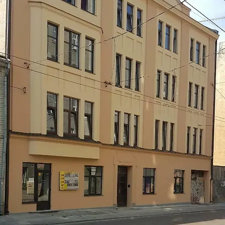 Apartman Ebu 28 *